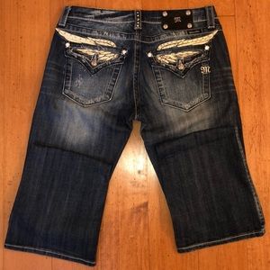 EUC Miss Me boot cut, sz 31, feather embellished